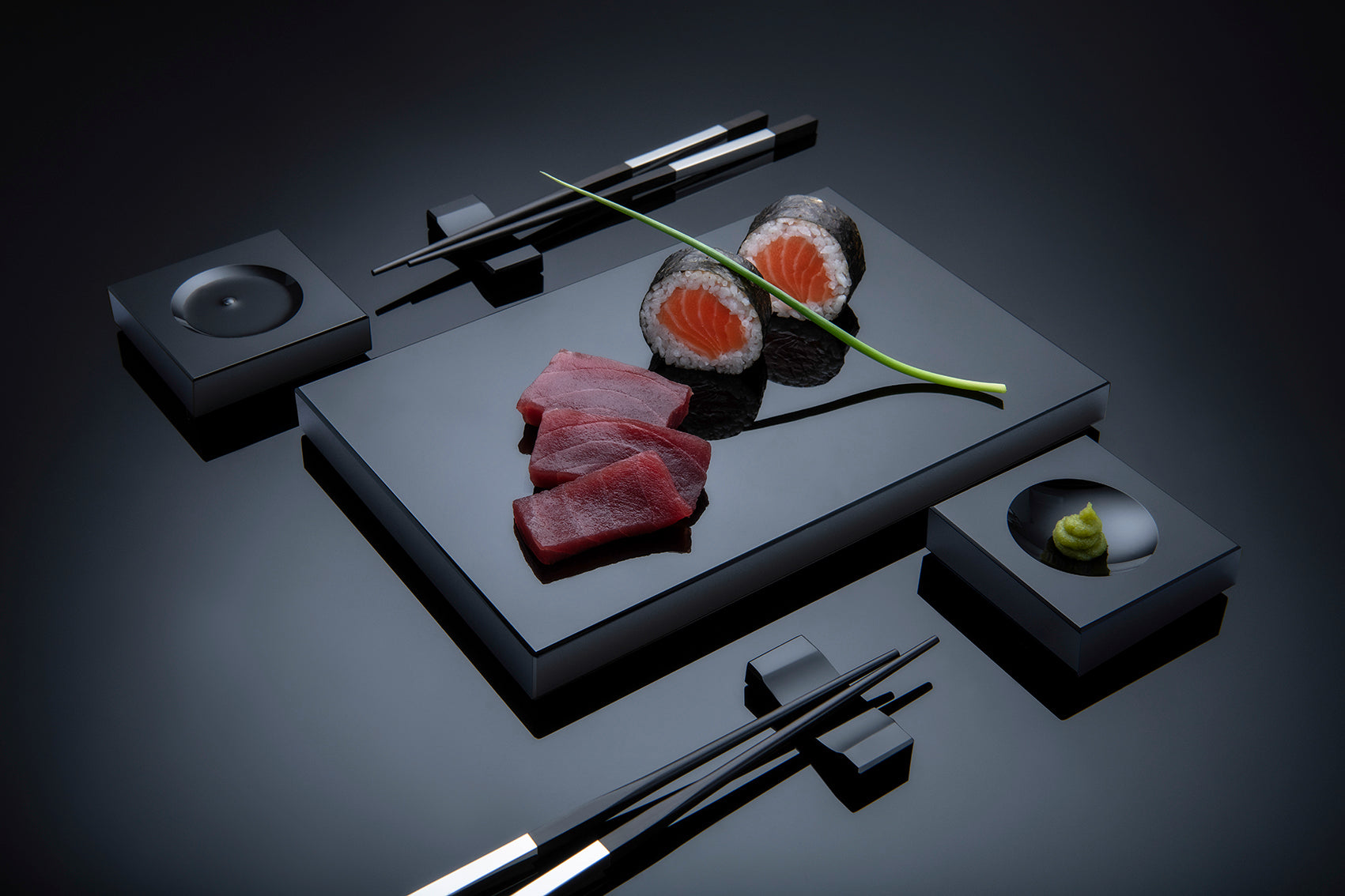 Sushi-Set aus Schwarzglas von Black Glass, dekoriert mit Sushi
