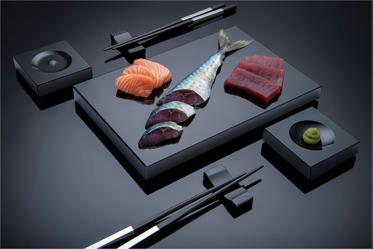 Sushi-Set aus Schwarzglas mit Sushi